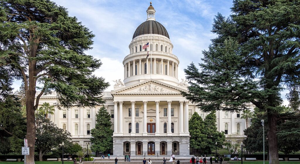 Sacramento, View of California State Capitol from 10th Street