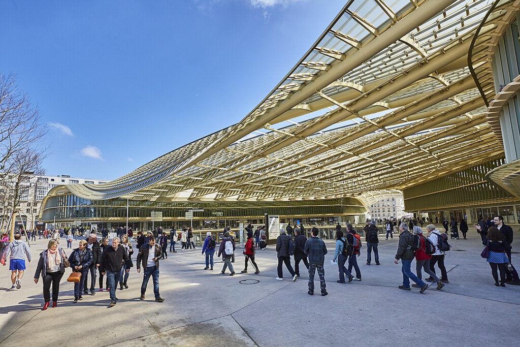 L'inauguration du Forum des Halles avec la Canopée a eu lieu en avril 2016. France